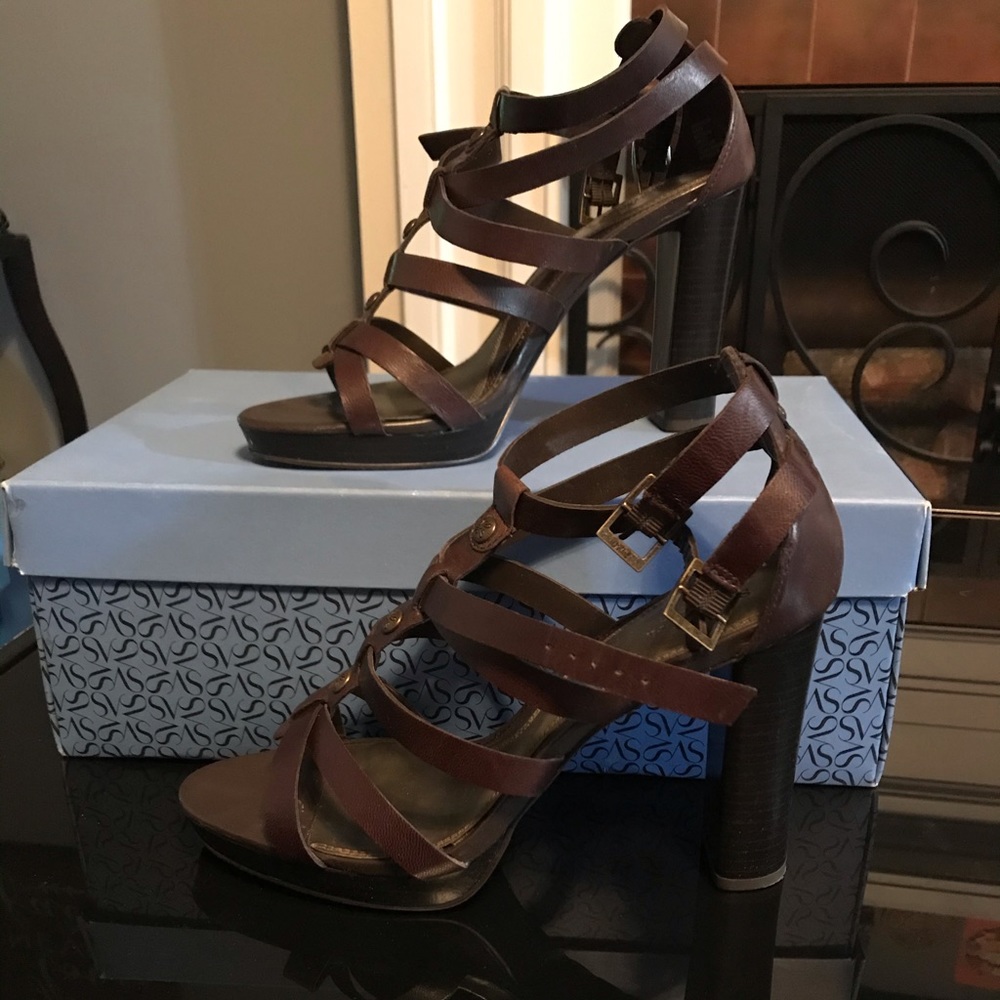 SimplyVera Vera Wang Sandals Size 9